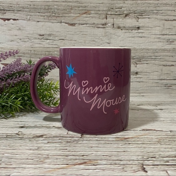 DISNEY | Minnie Mouse Bow Signature on Back Mug 🎀 - Picture 2 of 4